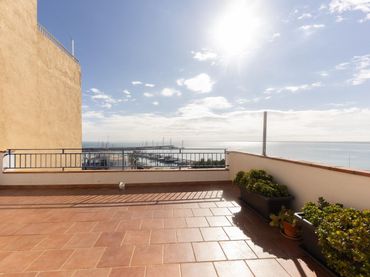 Casa con balcón en venta en L'Ampolla