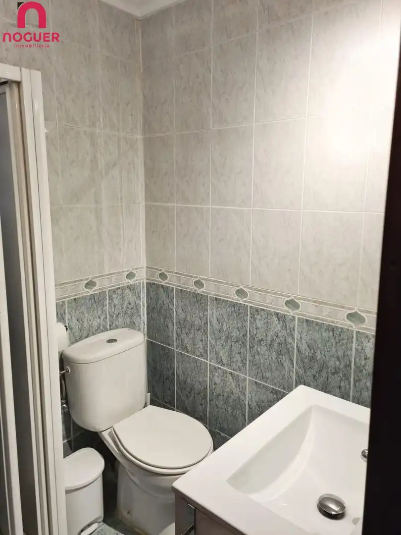 Bathroom of Flat for rent in Córdoba  with Heating and Furnished
