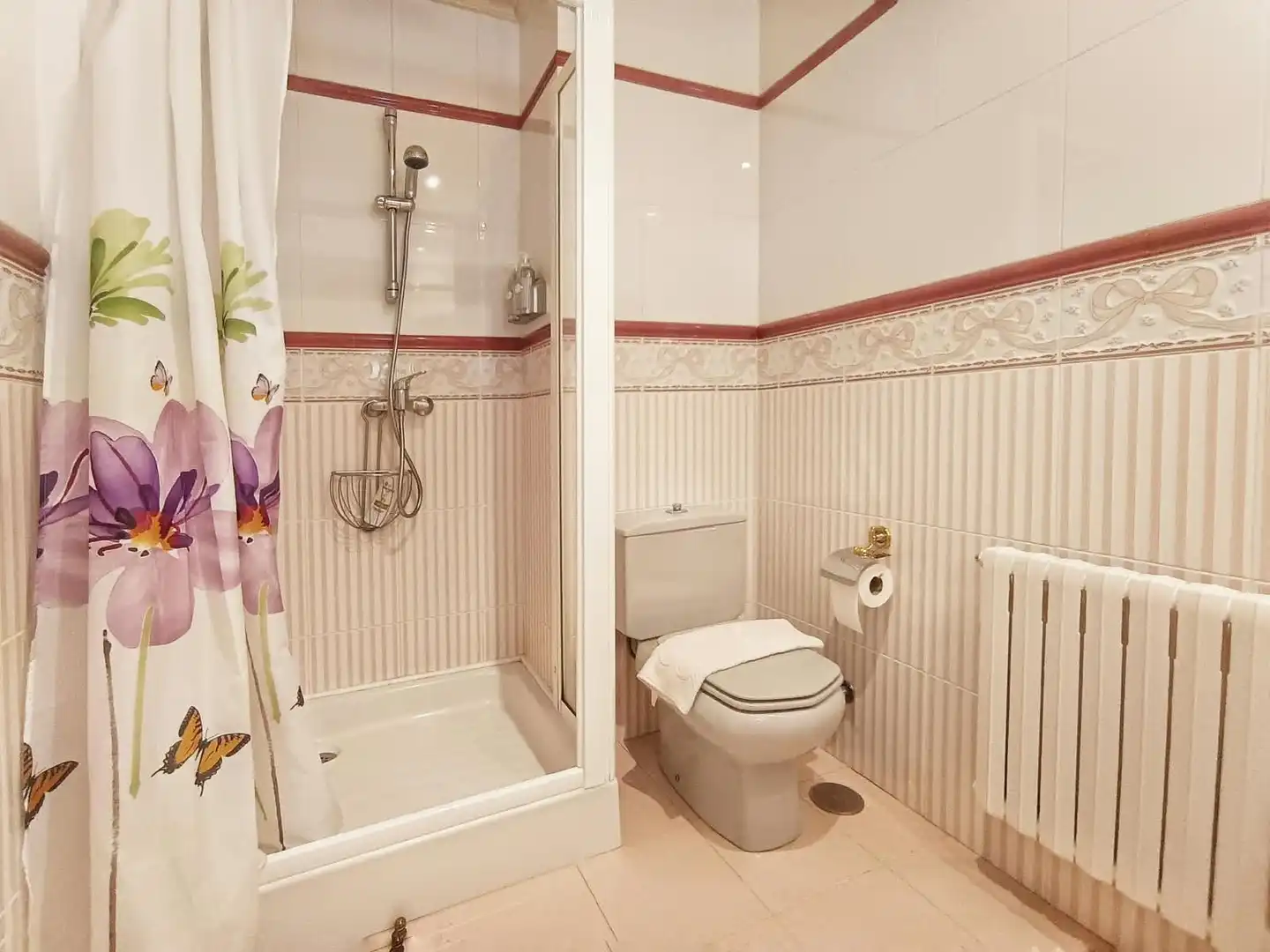 Baño de Dúplex en venta en Pontevedra Capital  con Calefacción y Amueblado