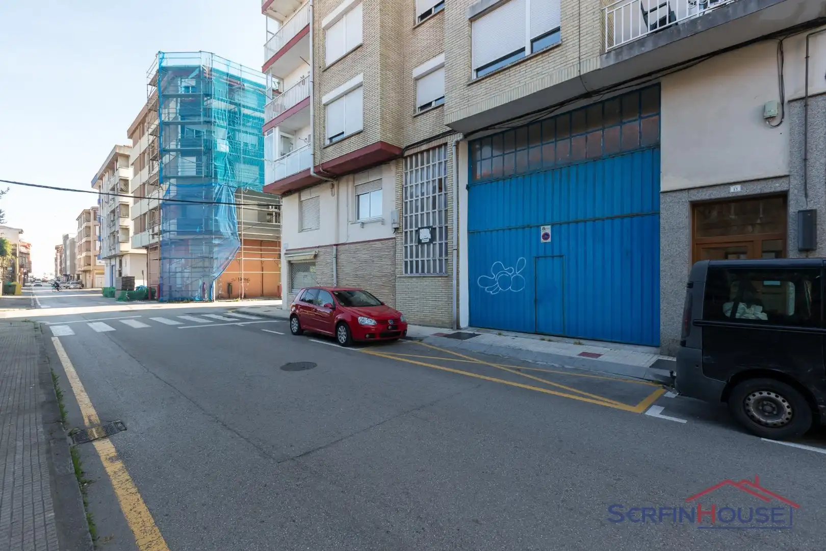 Außenansicht von Fabrikhallen zum Verkauf in Santoña