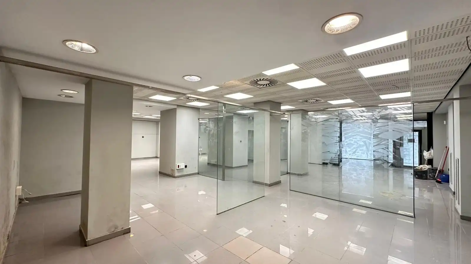 Local comercial de lloguer a Calle ENGINYER BALAGUER, imagen 4