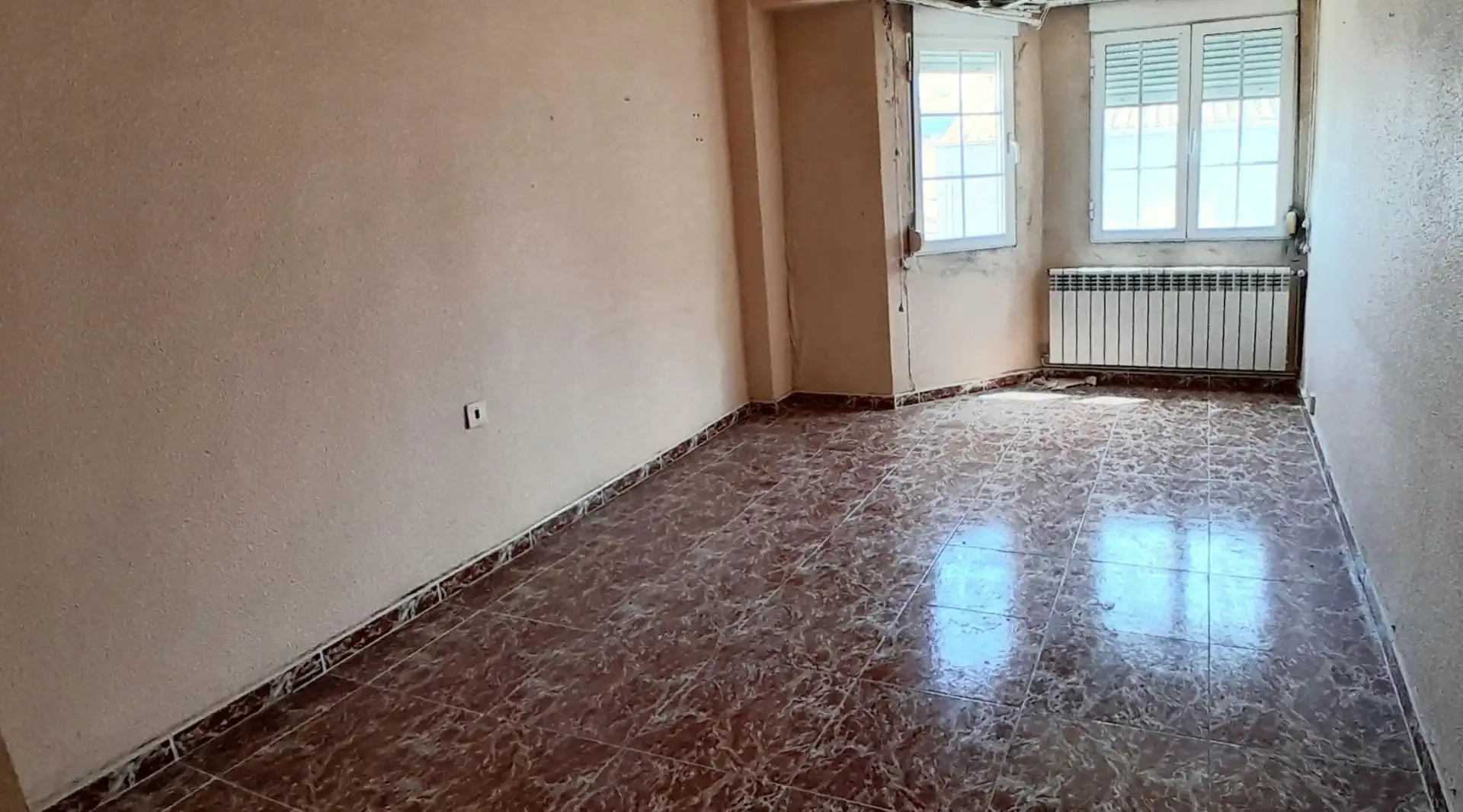 Wohnung zum Verkauf in Yecla mit Heizung und Abstellraum