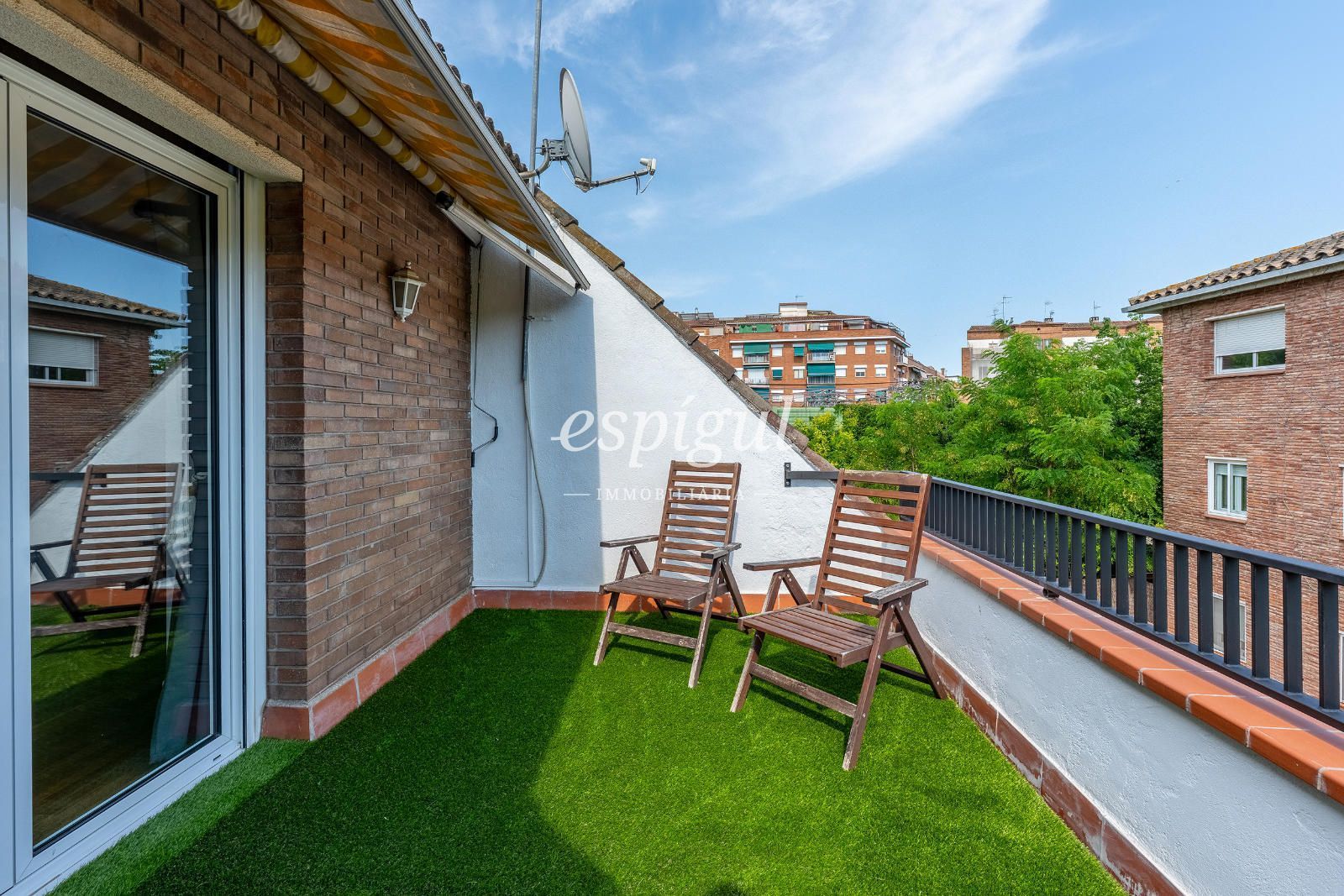 Terrace of Single-family semi-detached for sale in Sant Cugat del Vallès  with Air Conditioner, Heating and Parquet flooring