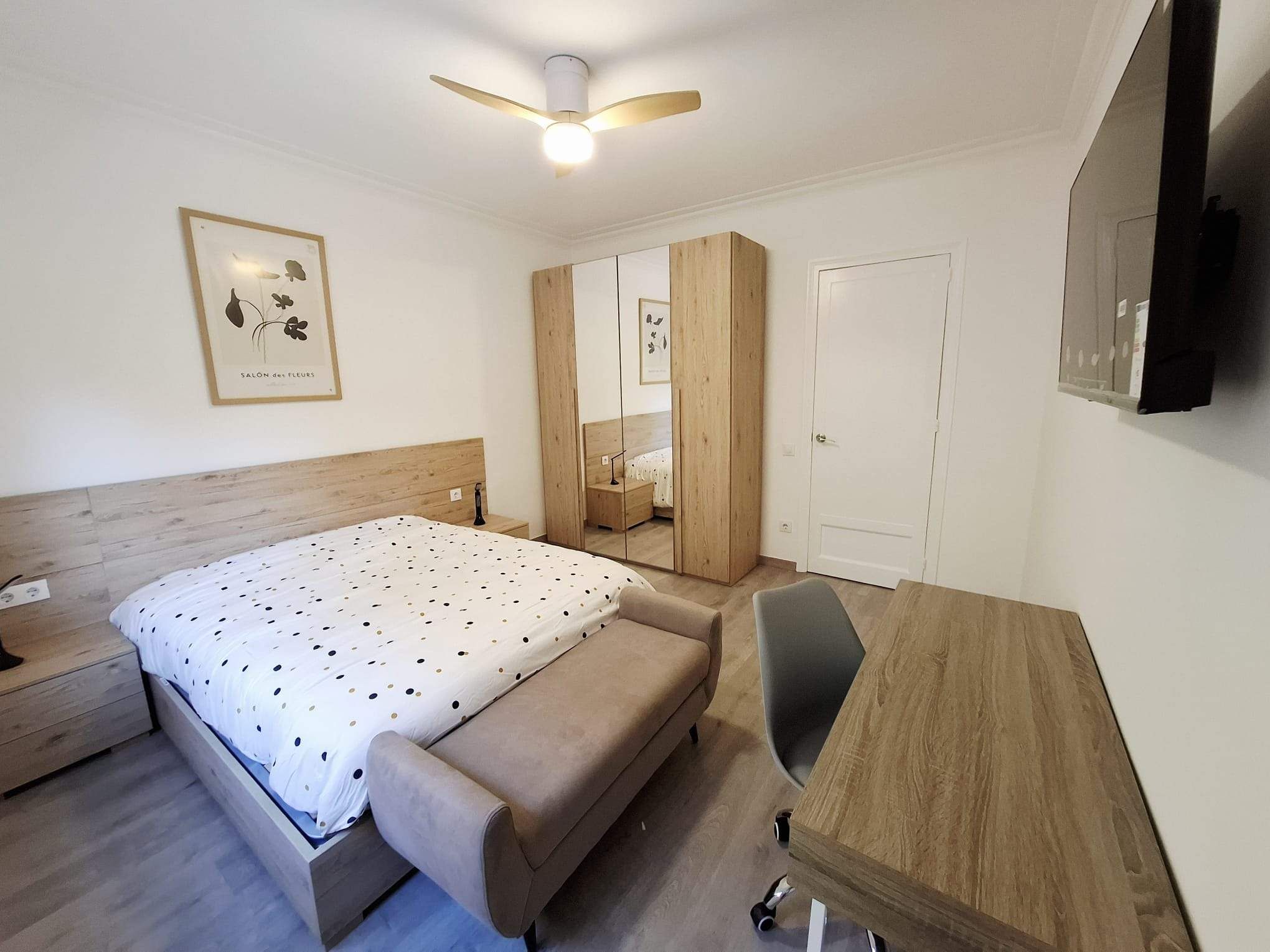 Dormitori de Pis de lloguer en  Barcelona Capital amb Parquet