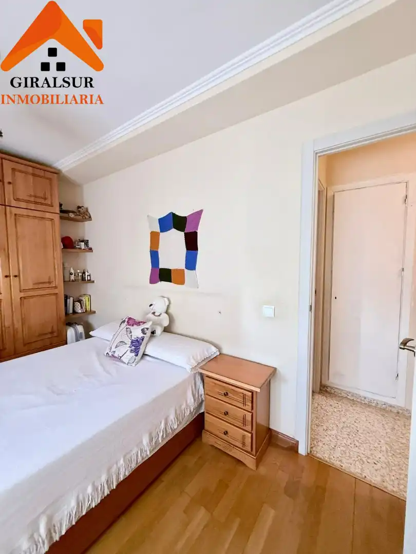 Bedroom of Flat for sale in Sevilla  with Air Conditioner and Terrace