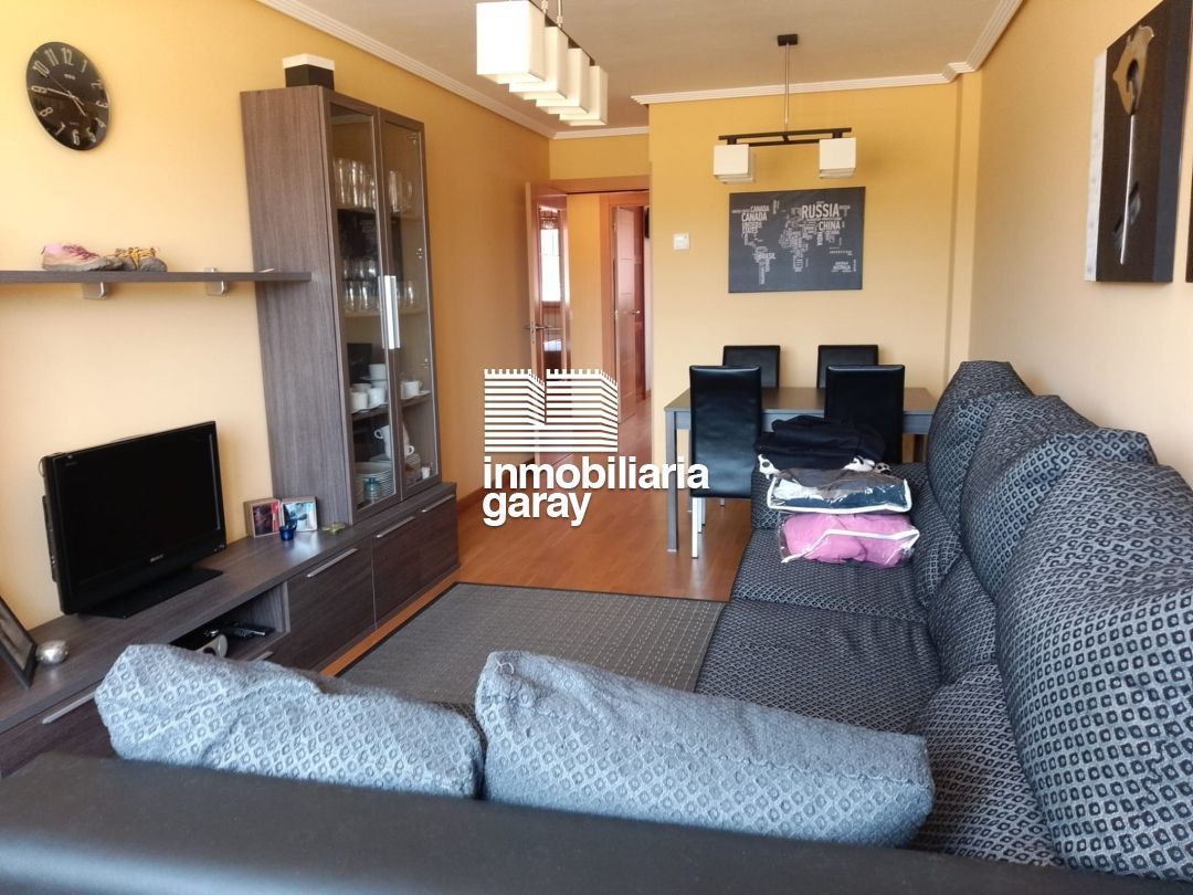 Living room of Flat to rent in Medina de Pomar  with Heating and Parquet flooring