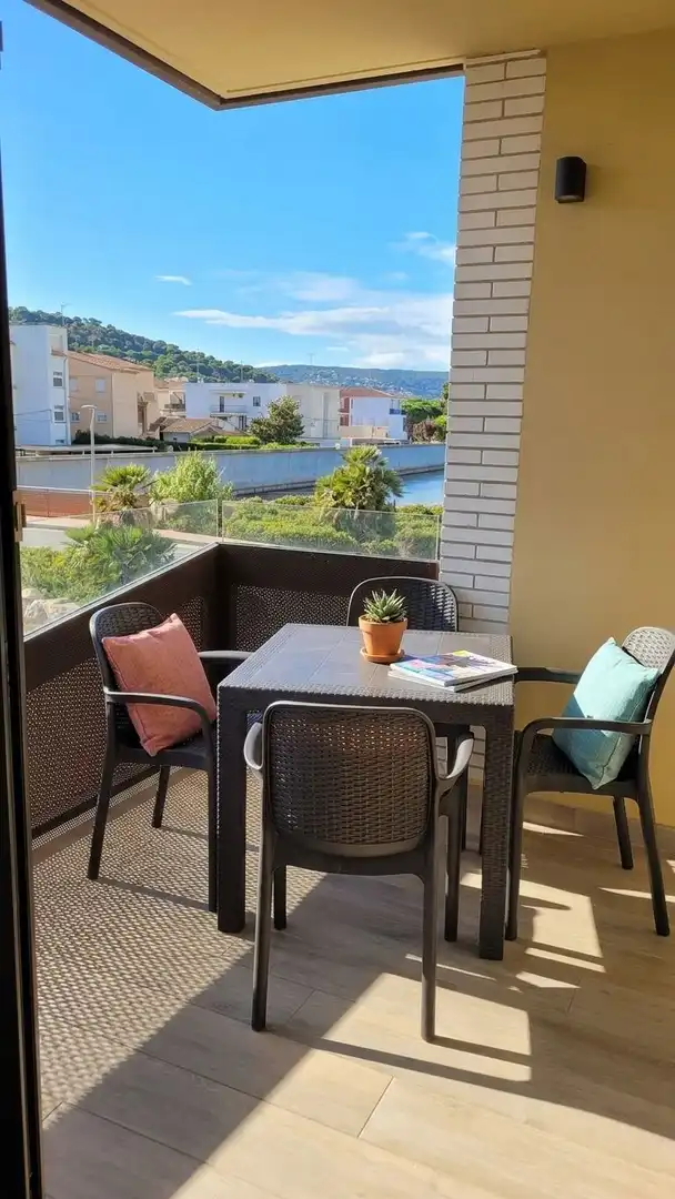 Appartement compact avec piscine à louer à Conrad Vilar 2, imagen 3
