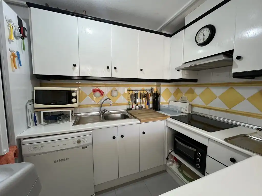 Cocina de Piso en venta en Orihuela con Aire acondicionado, Terraza y Trastero
