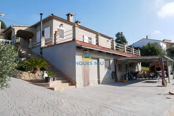 Exterior view of Houses for sale in Maçanet de la Selva  with Private garden