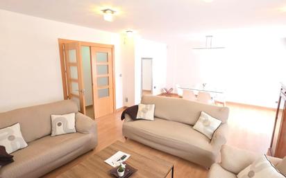 Living room of Flat for sale in Huétor Vega  with Air Conditioner, Heating and Balcony