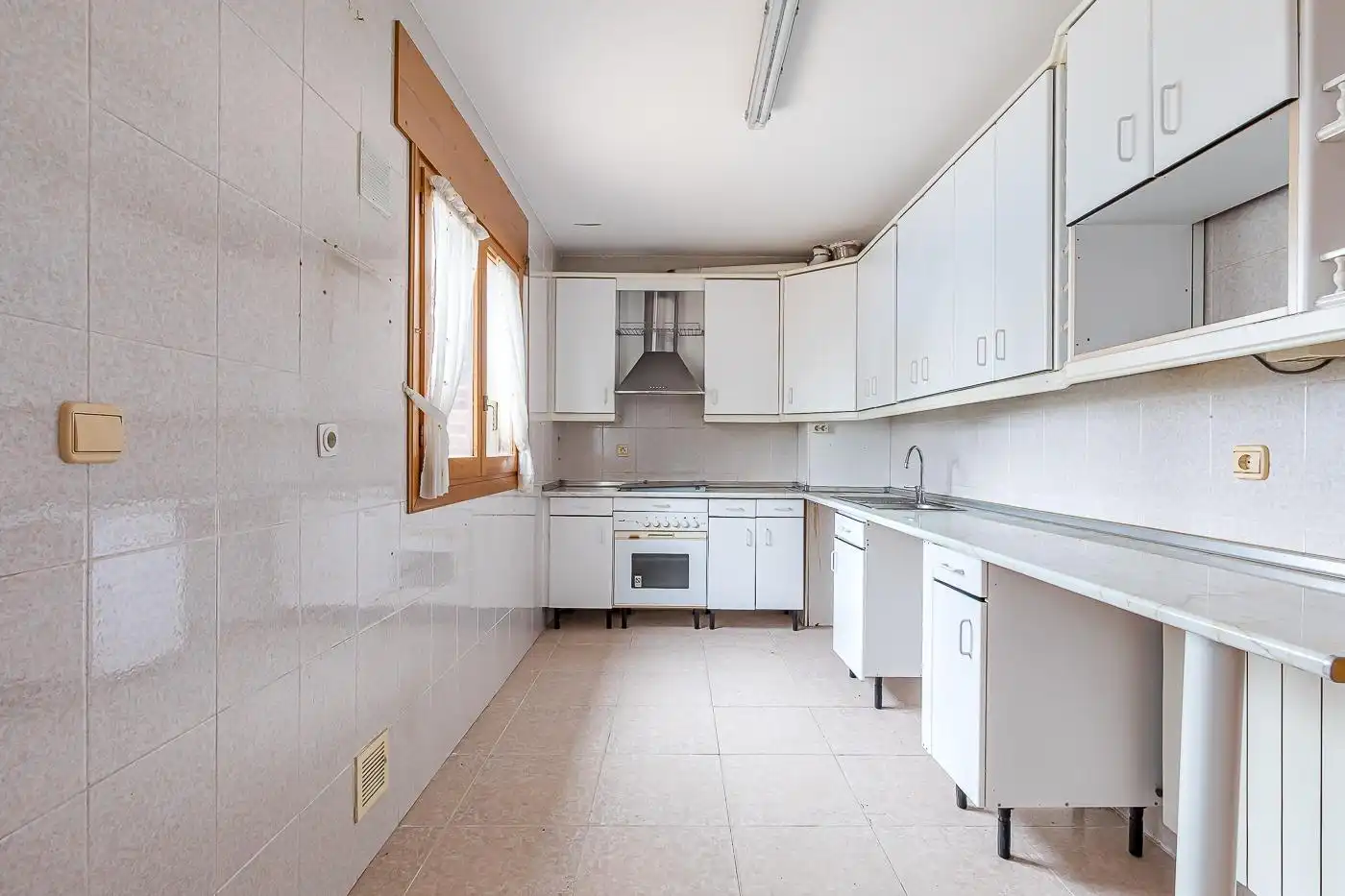 Cocina de Casa adosada en venta en Galapagar con Calefacción, Jardín privado y Terraza