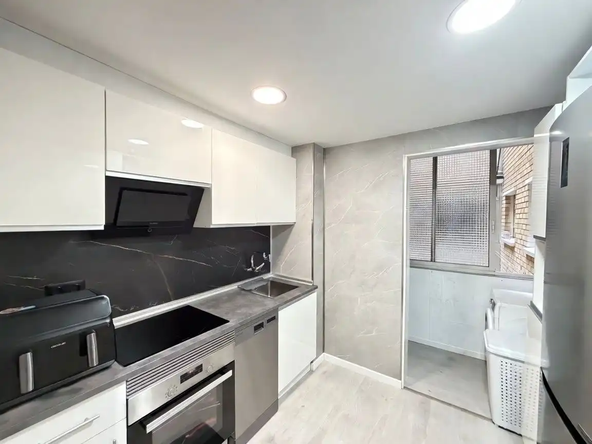 Kitchen of Flat for sale in Alcalá de Henares  with Air Conditioner and Heating