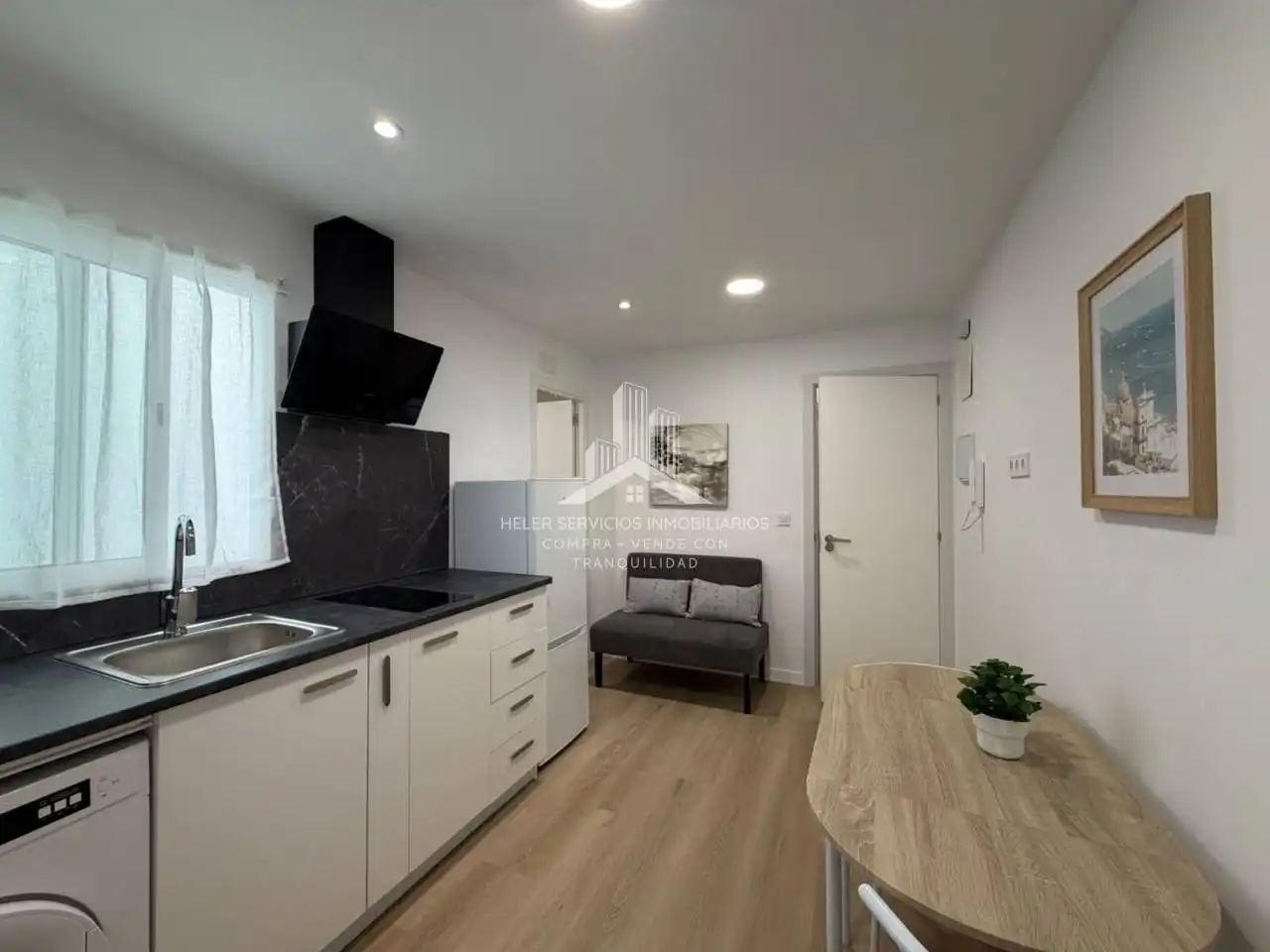 Cuina de Estudi de lloguer en Vila-real amb Parquet i Moblat