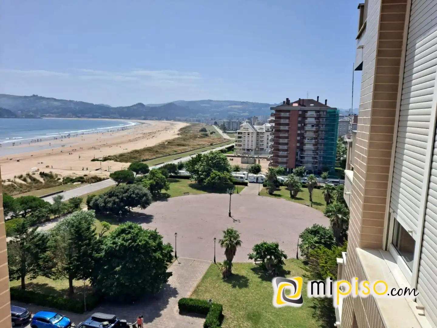Exterior view of Flat for rent in Laredo  with Terrace and Furnished