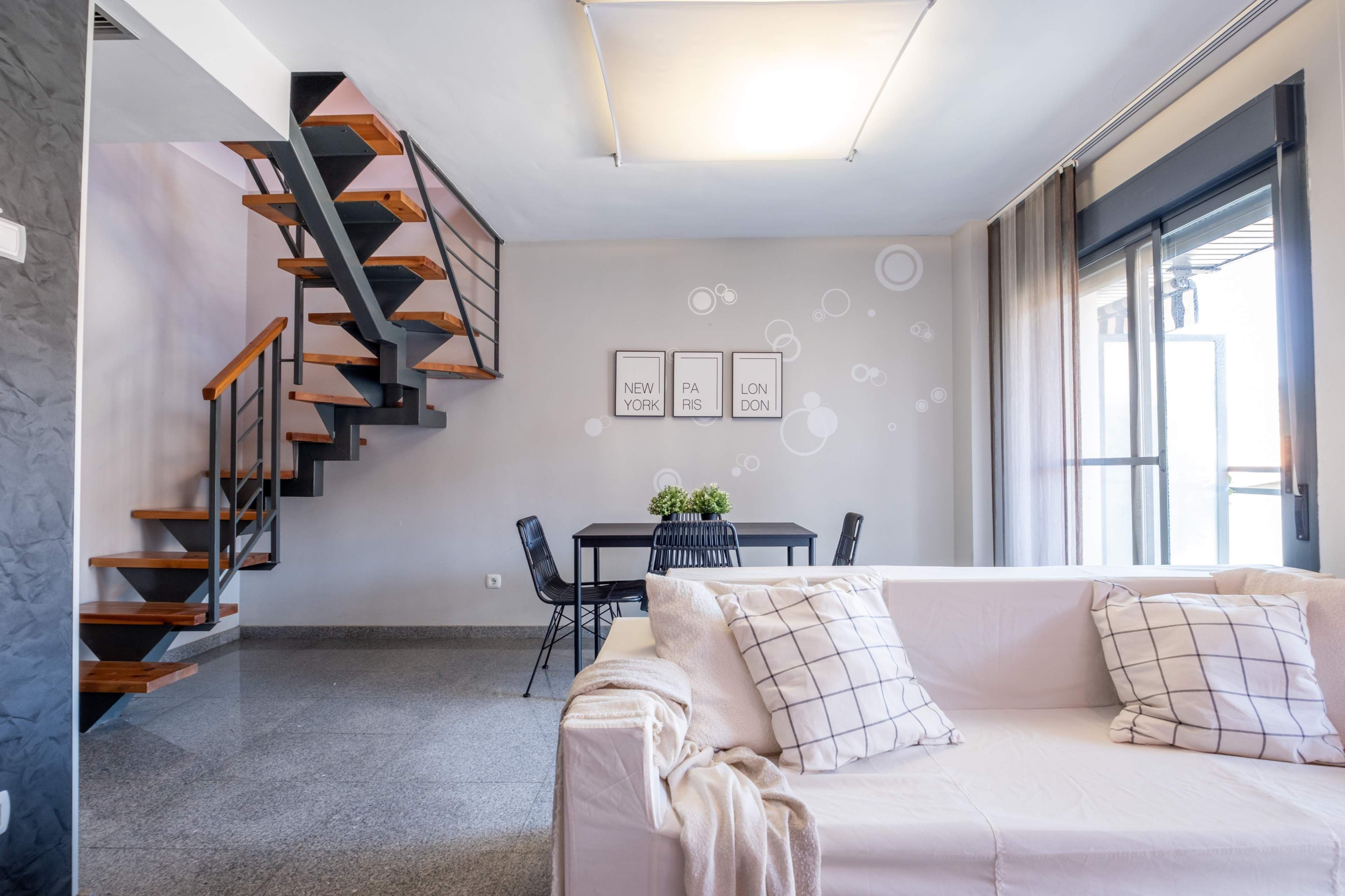 Sala d'estar de Àtic en venda en Cadrete amb Aire condicionat, Jardí privat i Terrassa