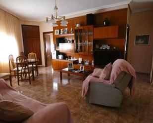 Sala d'estar de Casa adosada en venda en Molina de Segura amb Aire condicionat, Terrassa i Traster