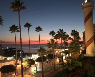 Vista exterior de Estudi en venda en Marbella amb Aire condicionat, Moblat i Piscina comunitària