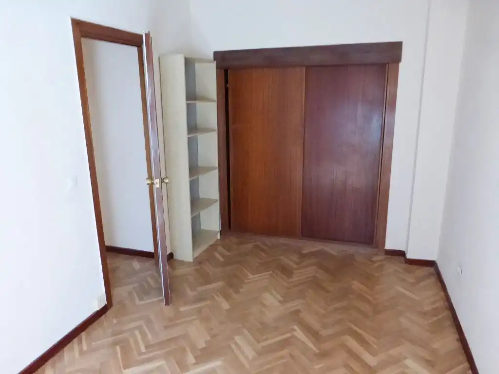 Flat for rent in Avenida de Pablo Iglesias, 46, Bellas Vistas