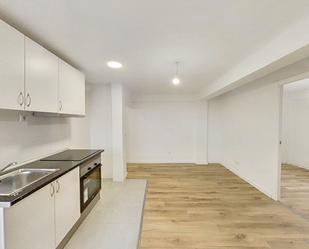 Kitchen of Flat to rent in  Madrid Capital  with Oven and Pets allowed