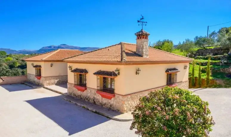 Vista exterior de Finca rústica en venta en Ronda con Calefacción, Jardín privado y Trastero