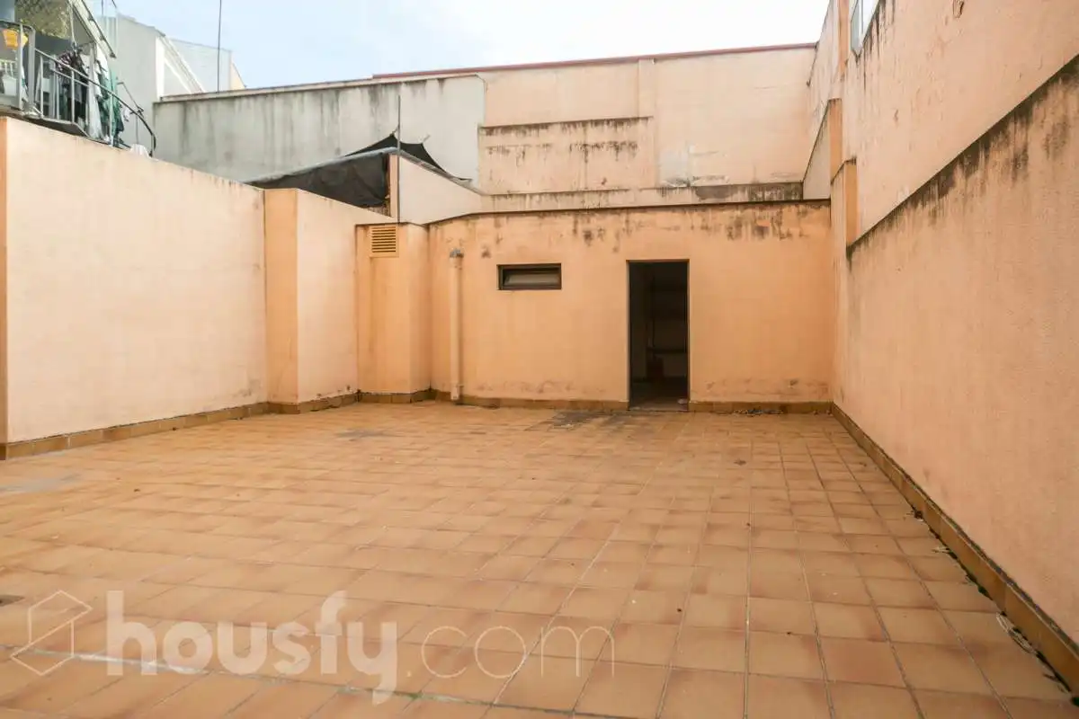 Commercial properties for sale in Passeig, Poble - Casc Antic