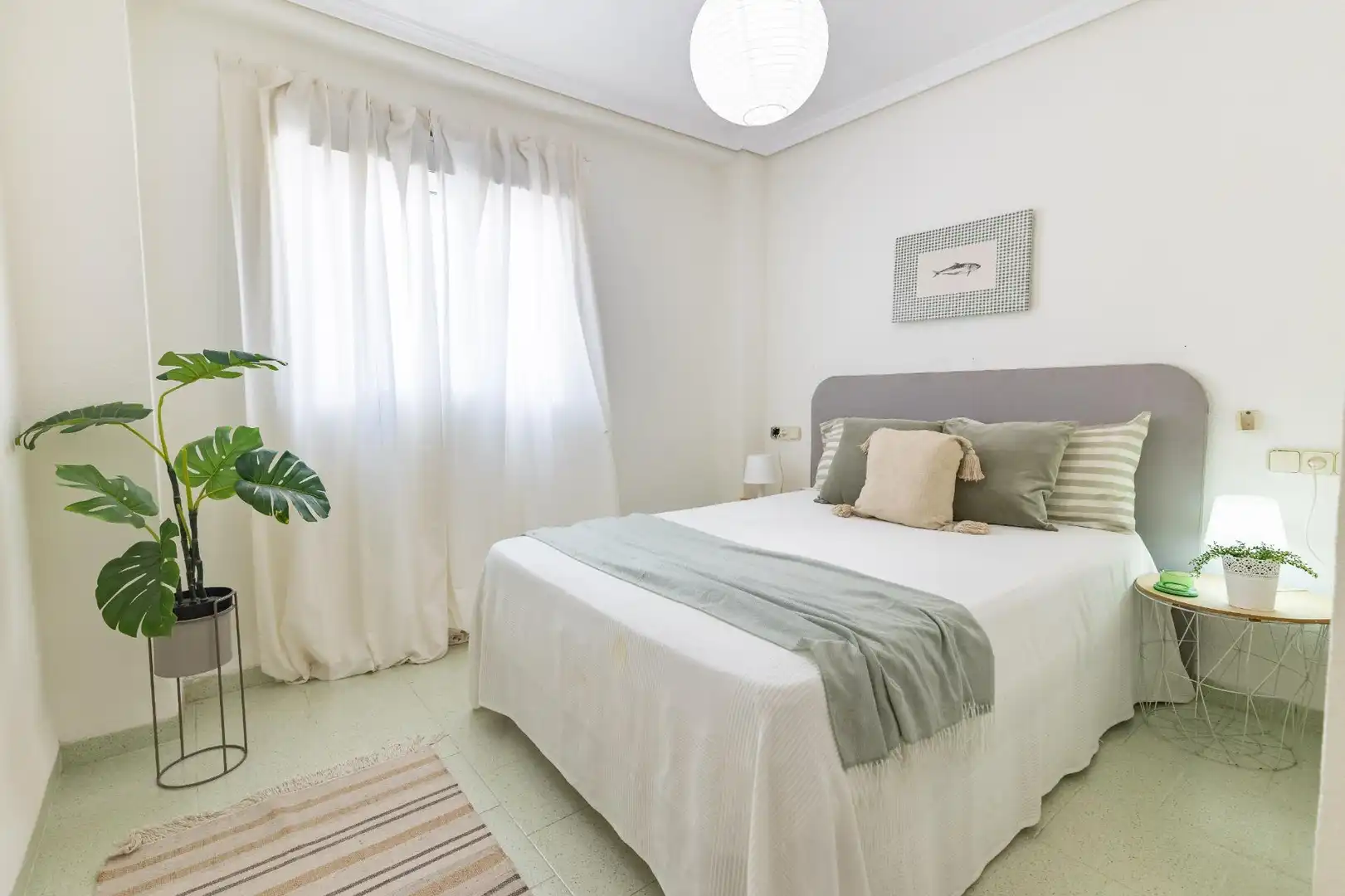 Habitación de Apartamento en venta en Valencia con Jardín privado y Piscina comunitaria