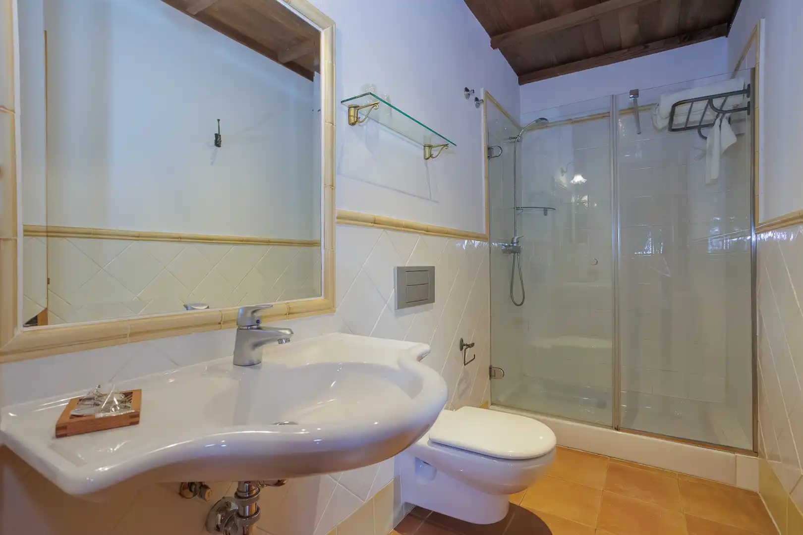 Baño de Local en venta en Folgoso do Courel con Amueblado