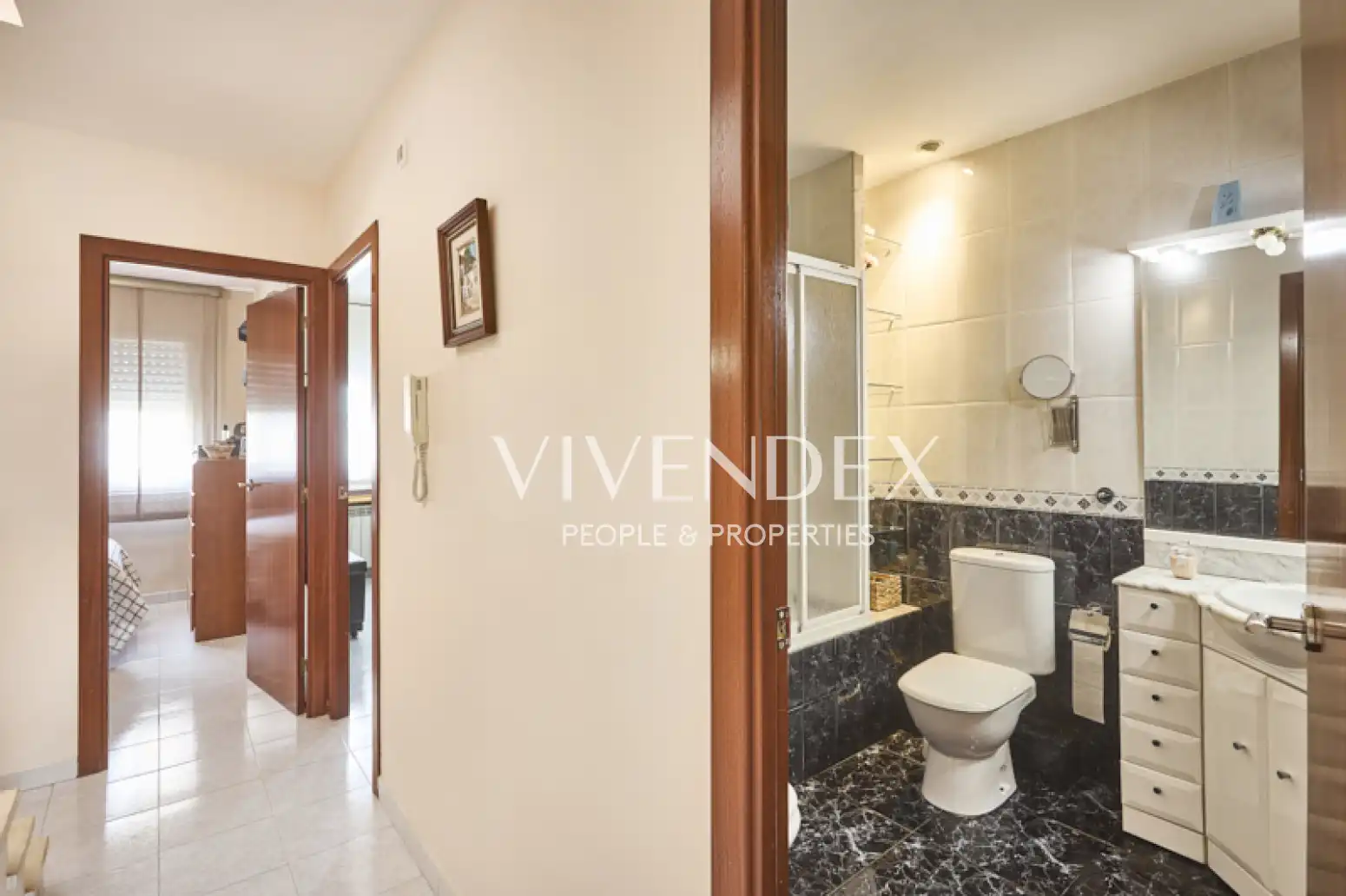 Baño de Casa adosada en venta en Viladecans con Calefacción, Jardín privado y Terraza