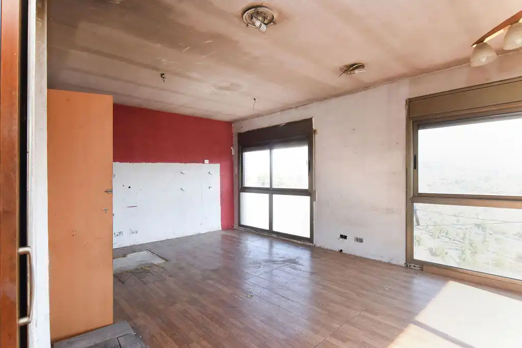 Sala d'estar de Casa o xalet en venda en Barcelona
