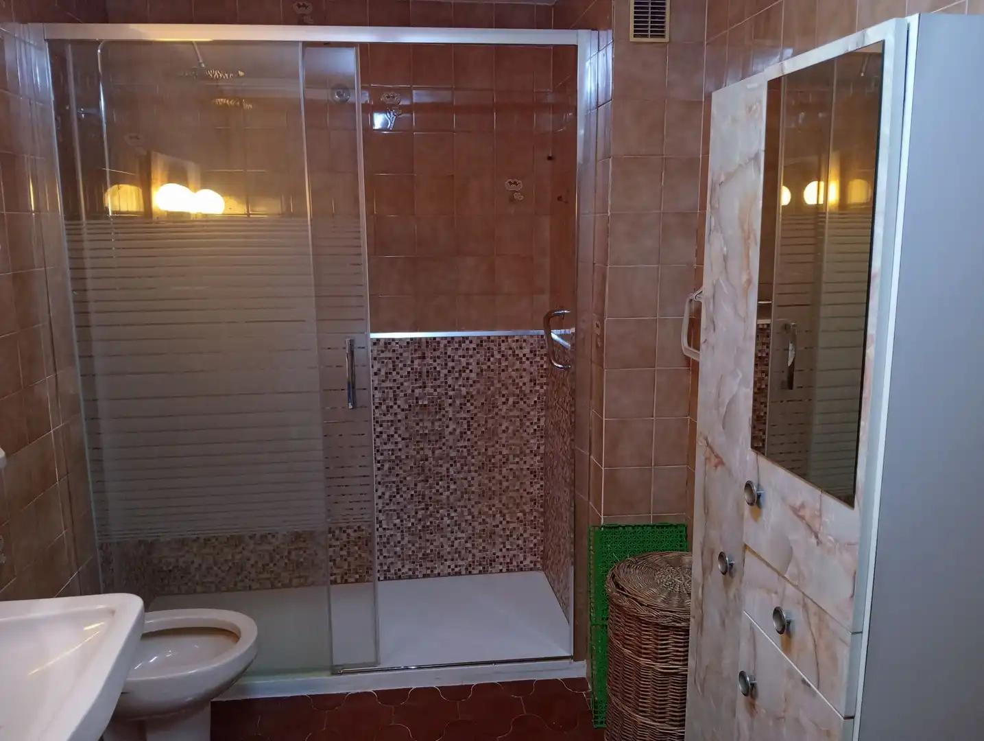 Baño de Piso de alquiler en Valencia con Terraza