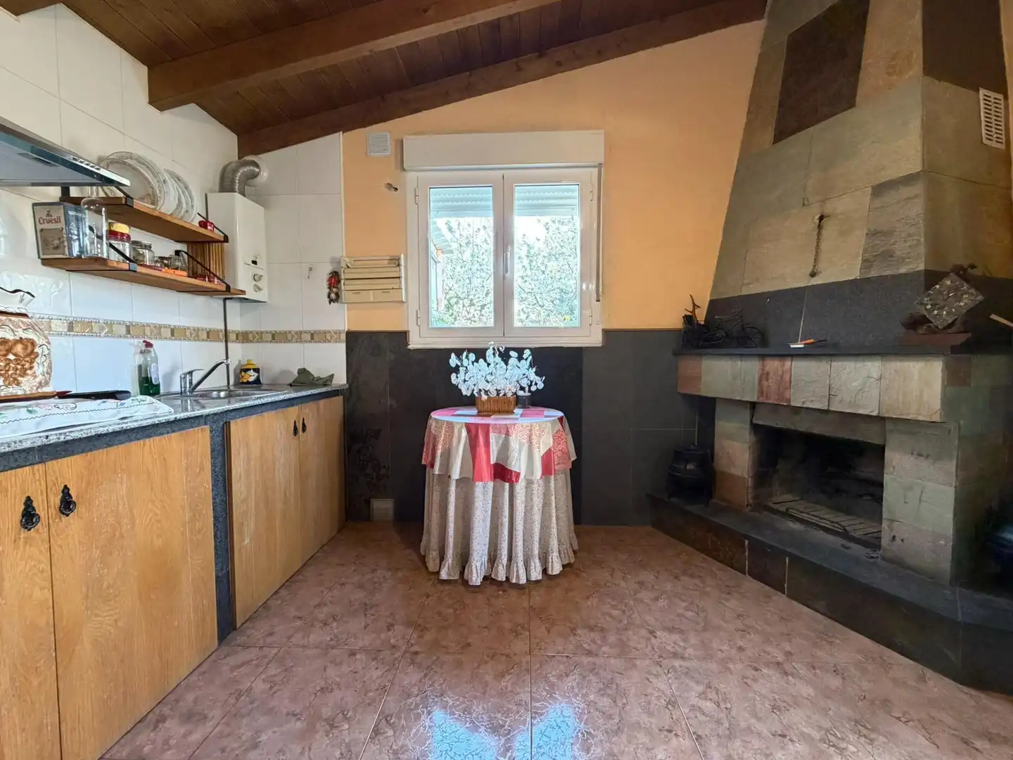 Cocina de Casa o chalet en venta en Ponferrada con Jardín privado y Amueblado