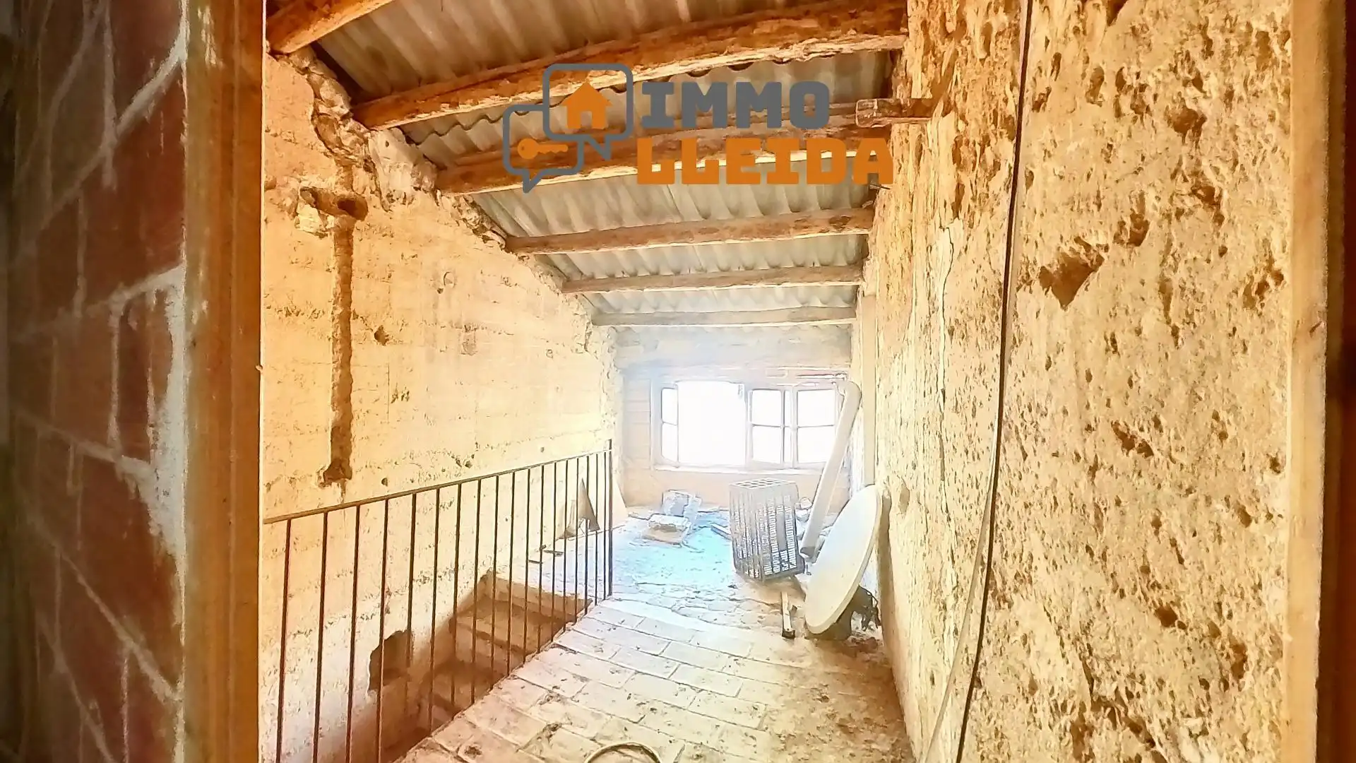 Casa adosada en venda en La Granadella amb Terrassa, Traster i Moblat