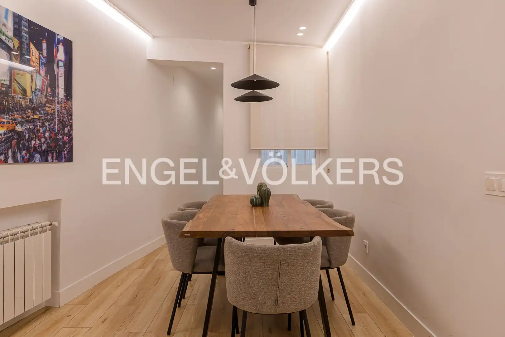 Dining room of Flat for rent in Madrid  with Air Conditioner, Heating and Furnished