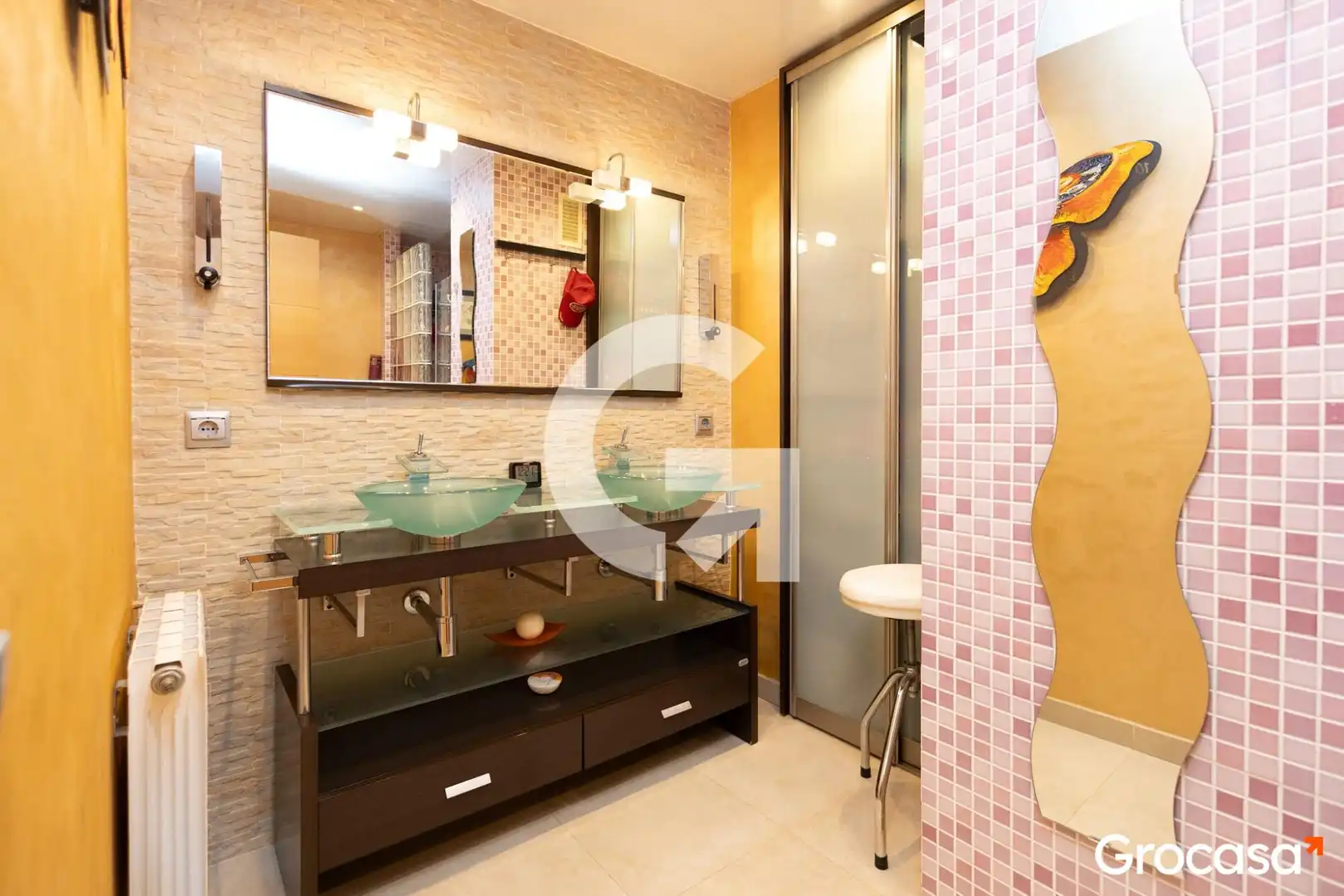 Baño de Piso en venta en Badalona con Aire acondicionado, Calefacción y Horno