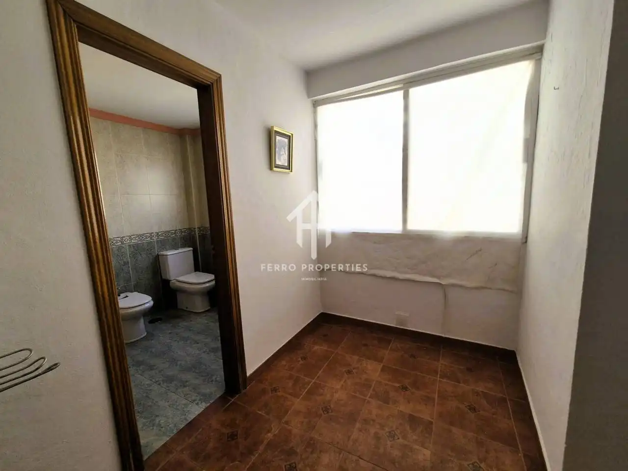 Bany de Casa o xalet en venda en Loja amb Jardí privat, Terrassa i Moblat