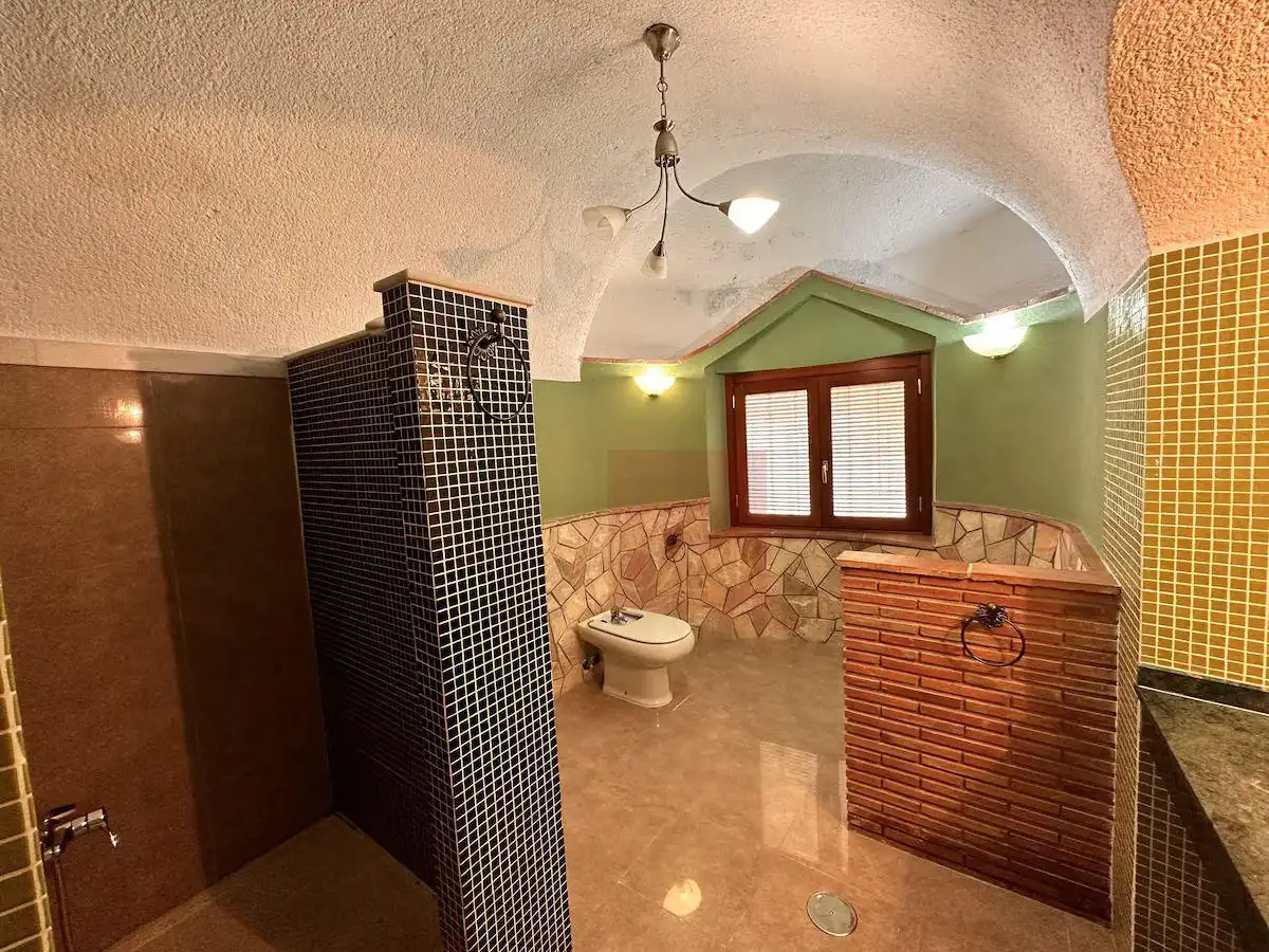 Baño de Finca rústica en venta en Benalúa, Granada