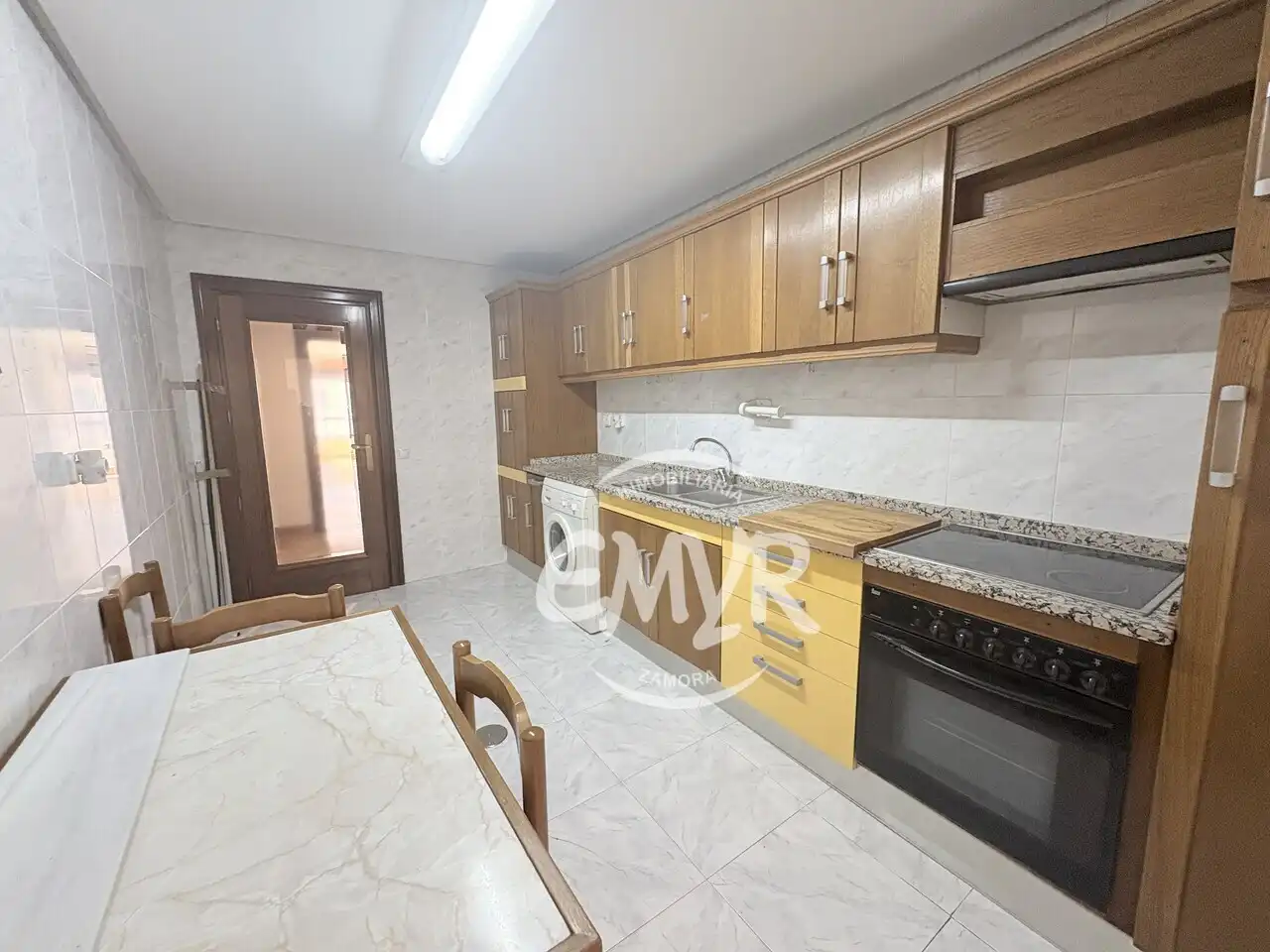 Küche von Wohnung zum Verkauf in Zamora Capital  mit Heizung, Parkett und Abstellraum