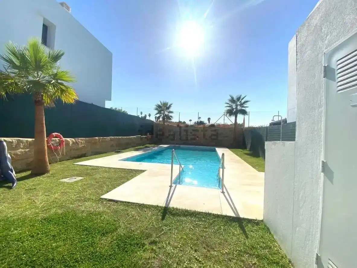 Piscina de Pis en venda en Alhaurín de la Torre amb Aire condicionat, Terrassa i Piscina