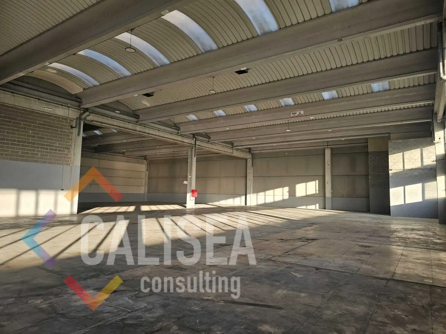 Fabrikhallen zur Miete in Terrassa