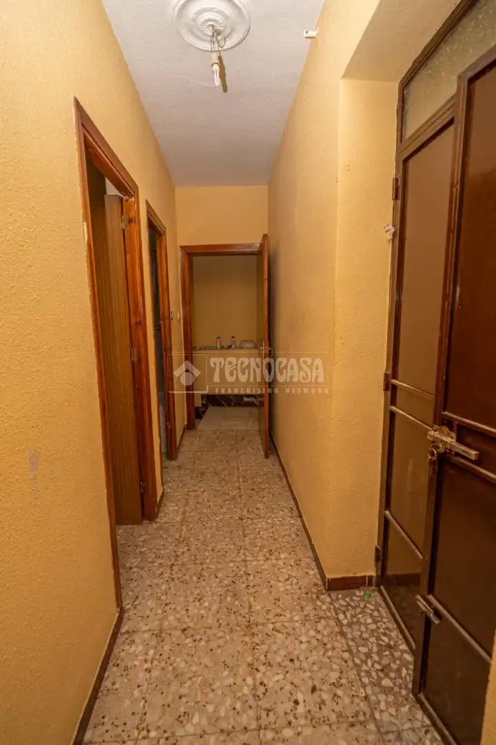 Casa adosada en venda en Linares amb Terrassa, Traster i Balcó