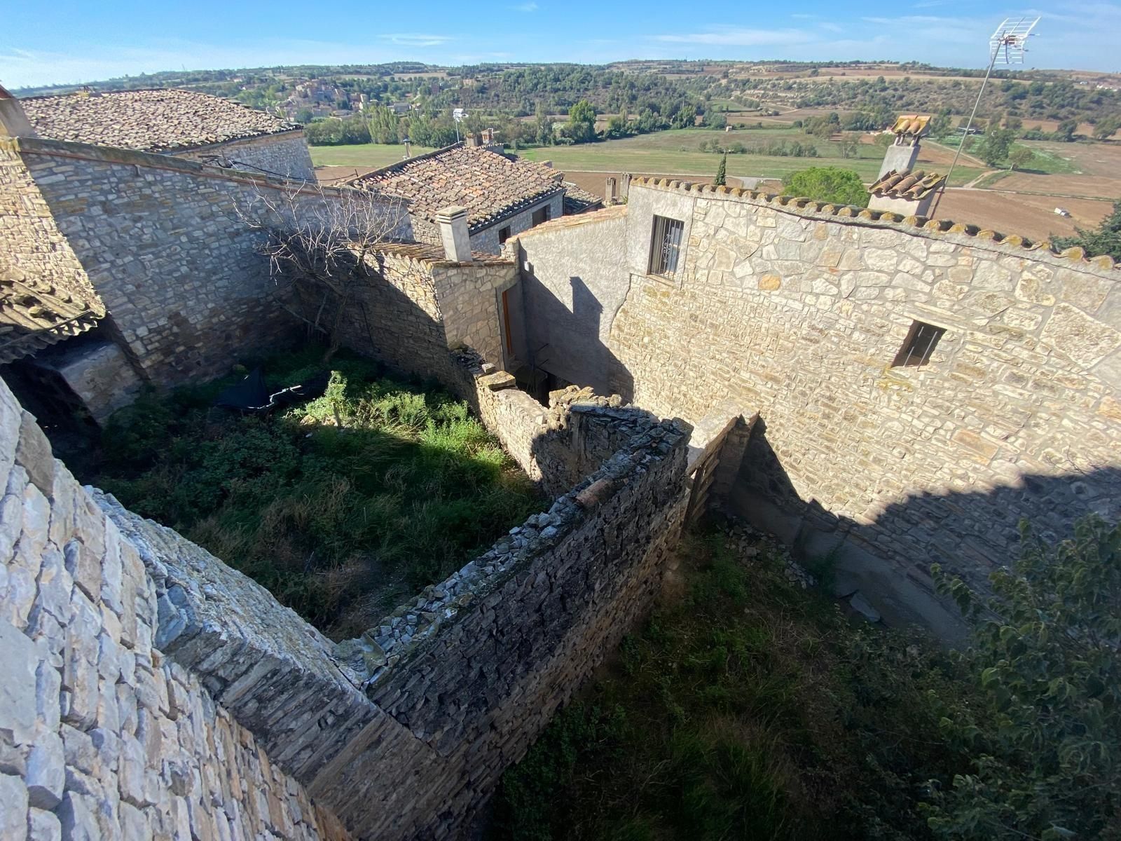 Garden of Country house for sale in Les Oluges  with Private garden, Terrace and Storage room