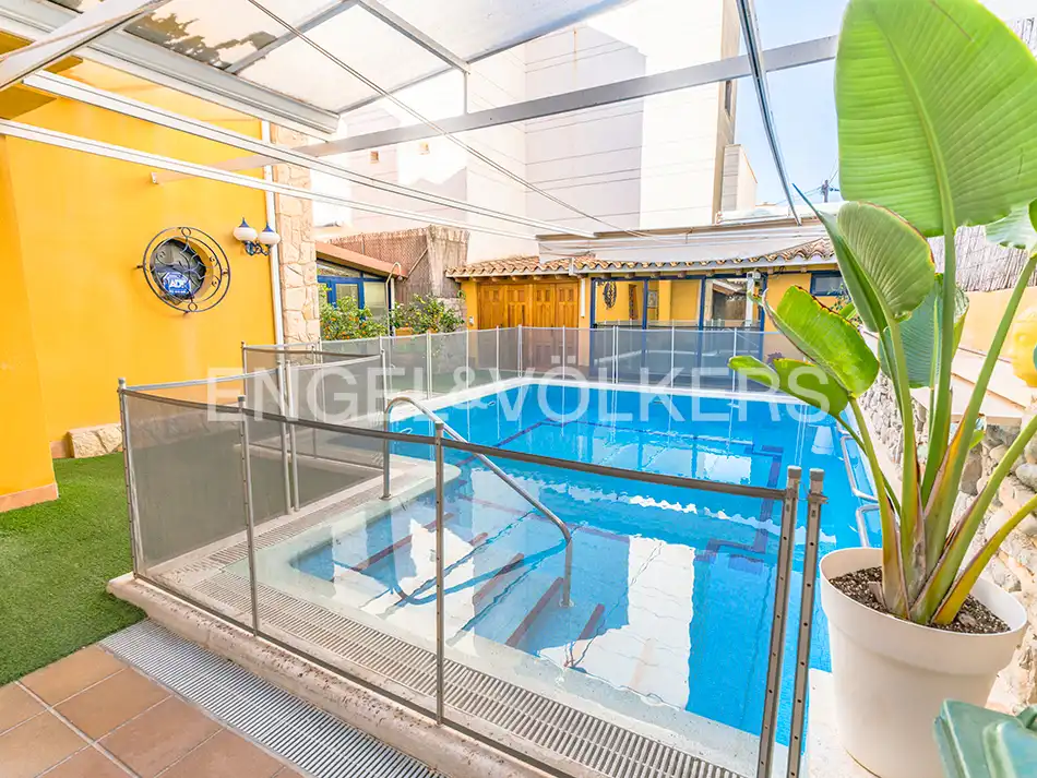 Casa o xalet en venda a Avenida Santiago Bernabéu, Calas Santiago Bernabéu