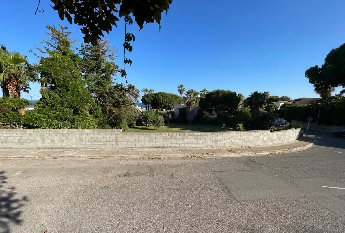 Wohnbaugrundstück zum Verkauf in Carrer Xabec 6, imagen 2