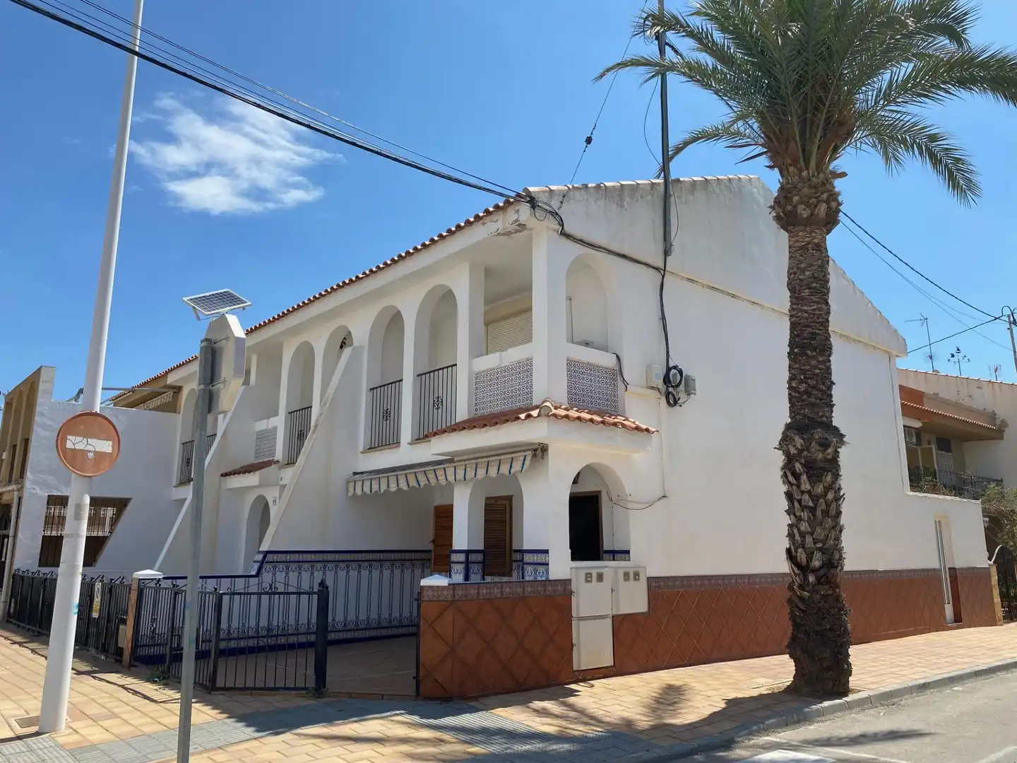 Außenansicht von Maisonette zur Miete in San Pedro del Pinatar mit Klimaanlage, Heizung und Privatgarten