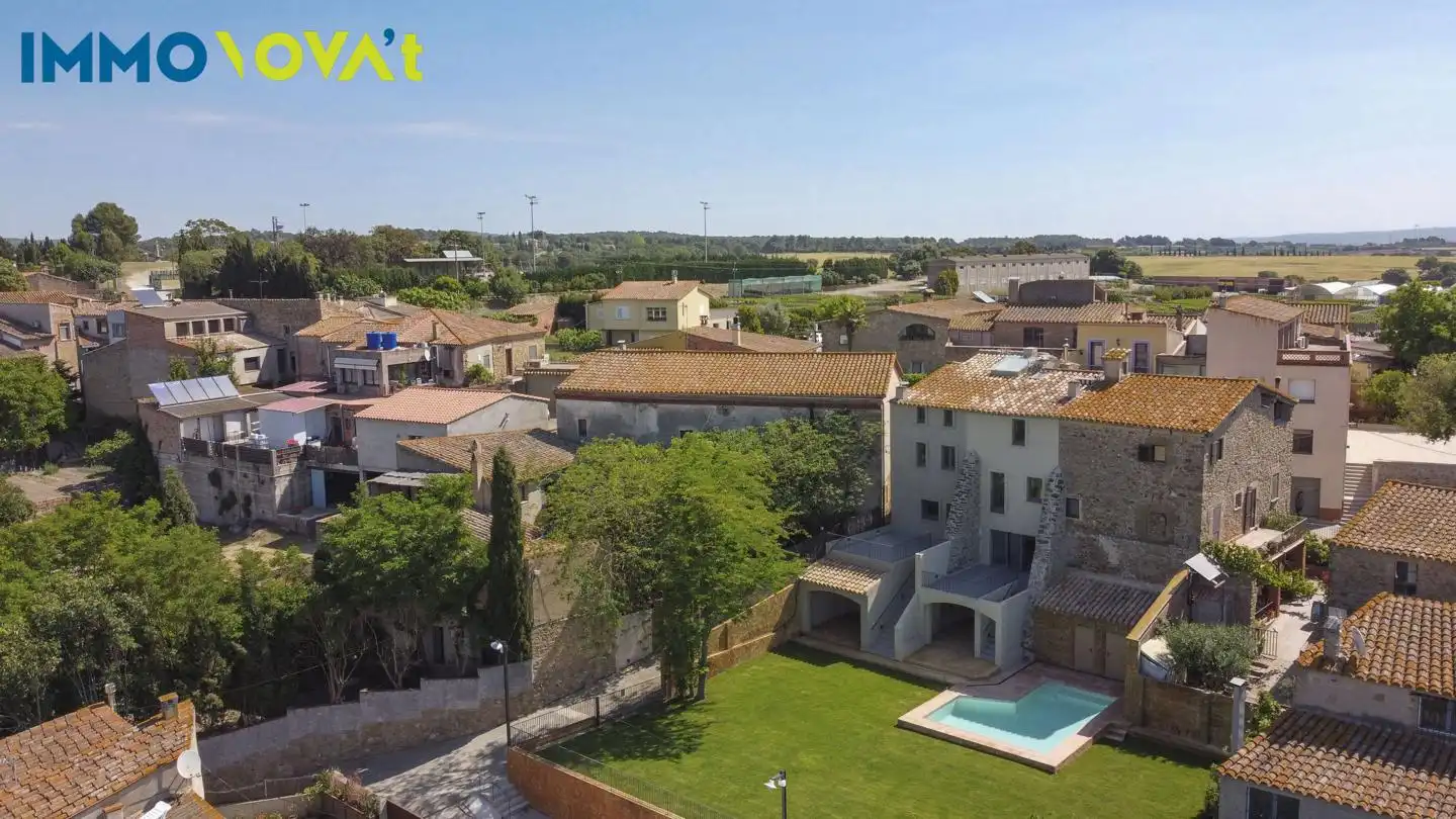 Adossat amb piscina en venda a Carrer Major, imagen 4