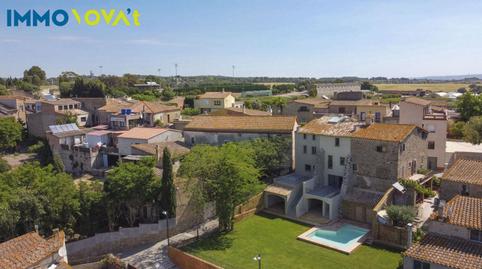 Foto 4 de Casa adosada en venda a Carrer Major, Jafre, Girona