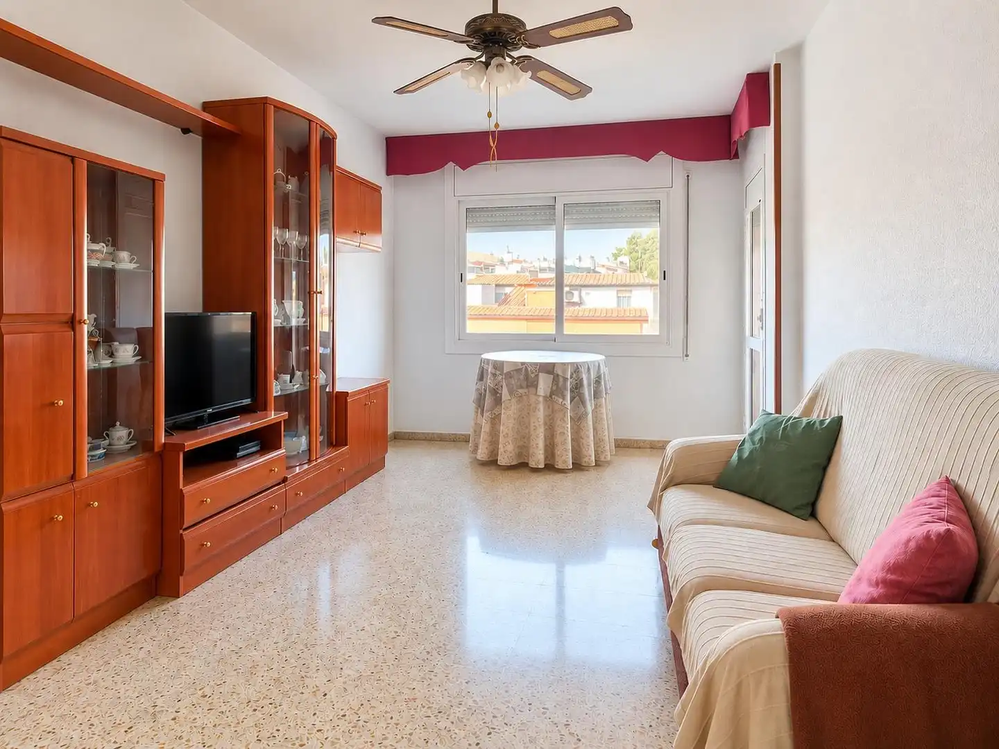 Piso con terraza en venta en Mercat