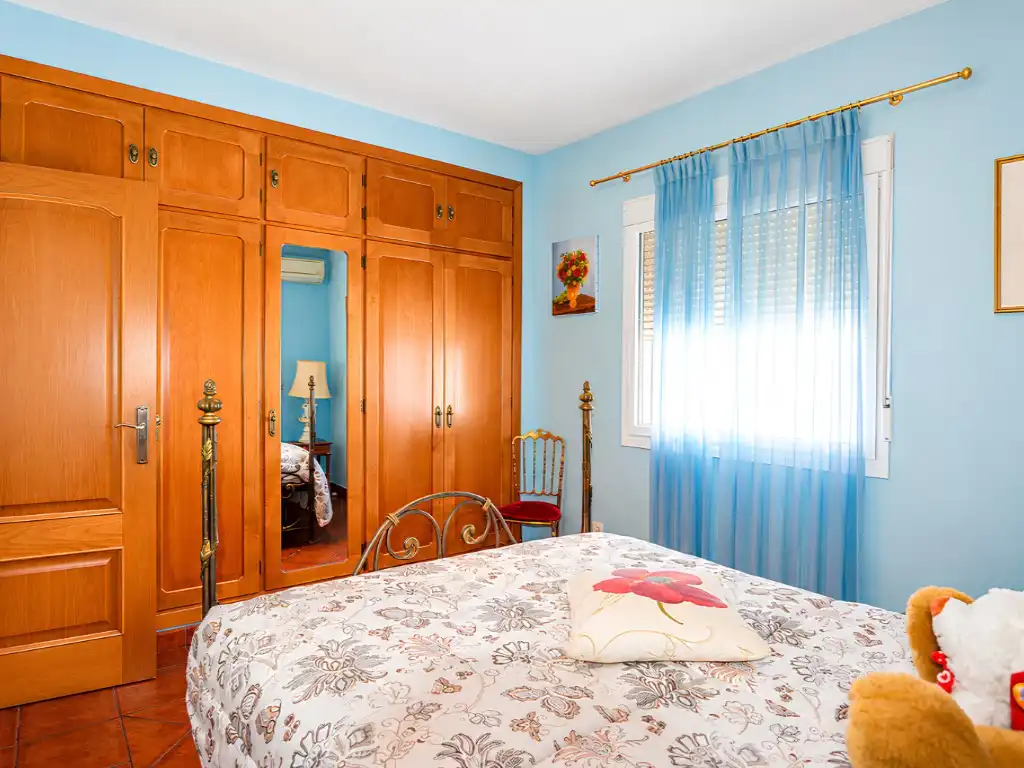 Dormitori de Casa o xalet en venda en Mijas amb Aire condicionat, Calefacció i Jardí privat