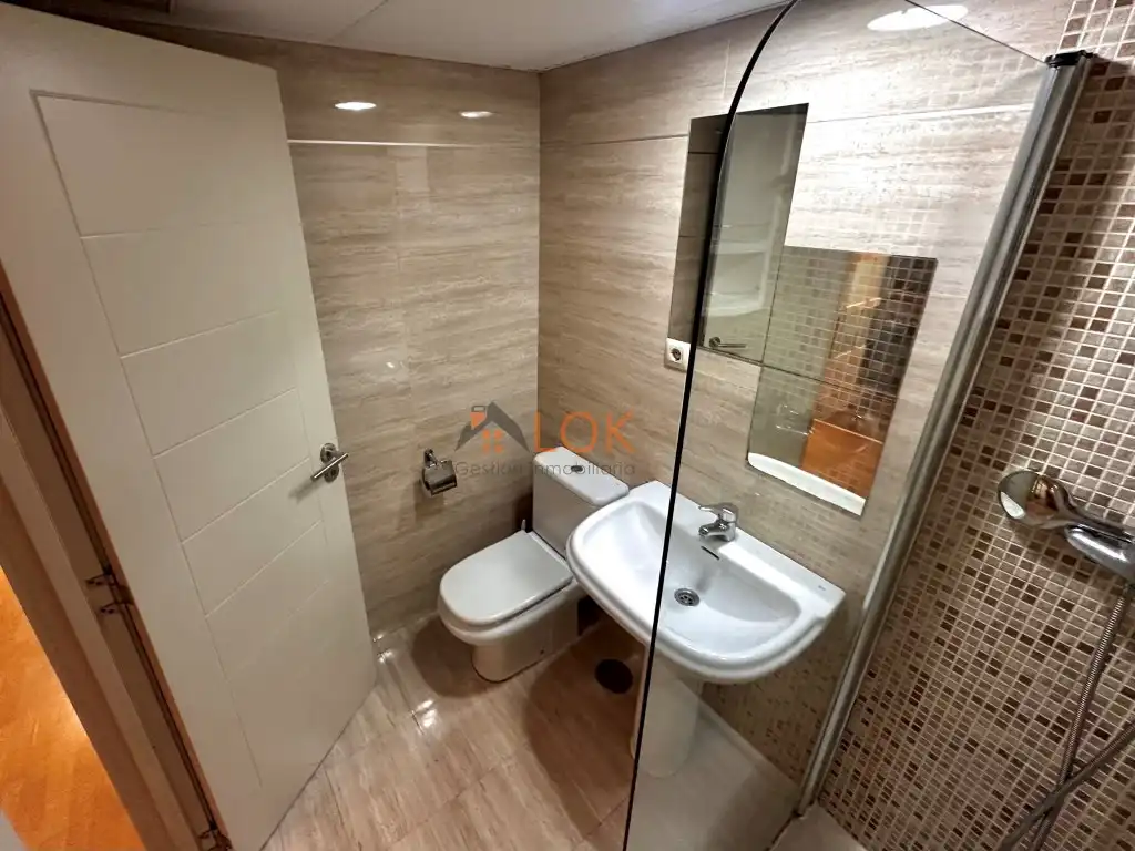 Bathroom of Flat for sale in Málaga