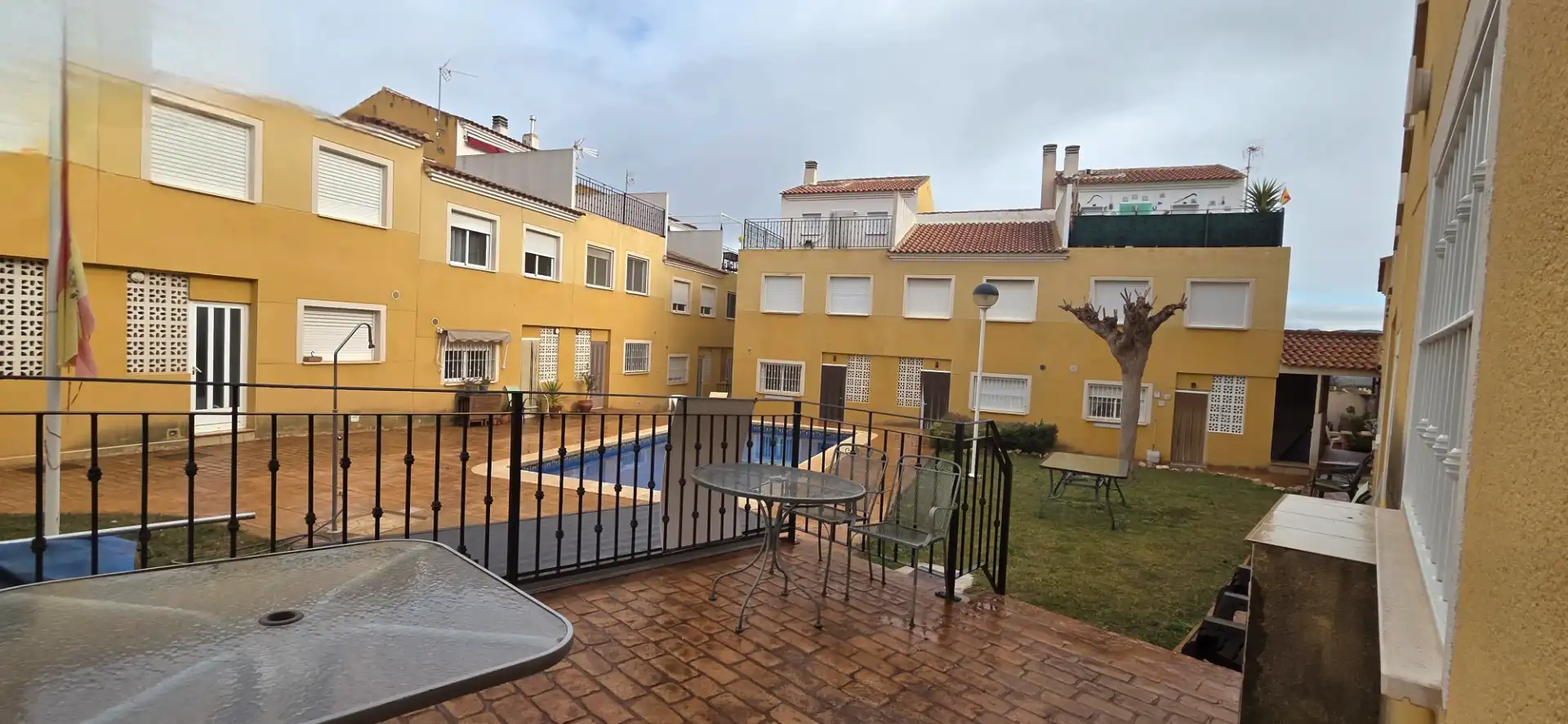 Vista exterior de Casa adosada en venta en Salinas con Amueblado, Horno y Lavadora